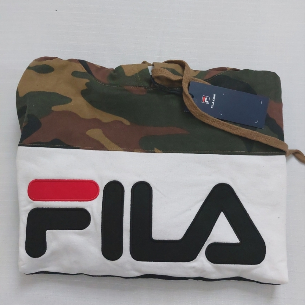 Men's Camouflage, Black & White FILA Sweatshirt, size 2XLT. NWT